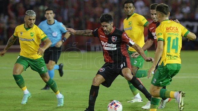 A renewed Newell's beats a demanding Defense and Justice