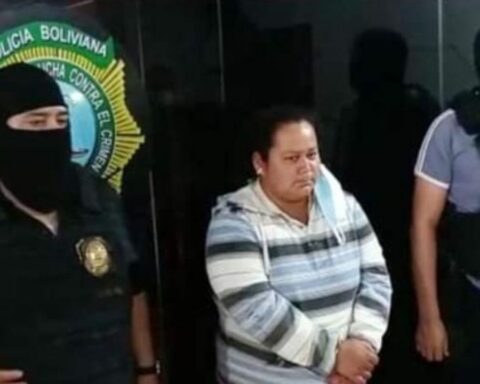 A woman who prostituted adolescents in Montero falls