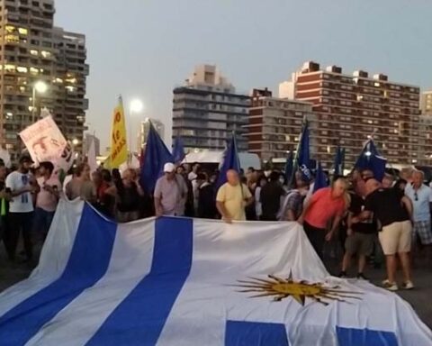AEBU held this Friday the March of Resistance to Punta del Este