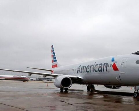 American Airlines increases the frequency of flights with Cuba and raises its prices again