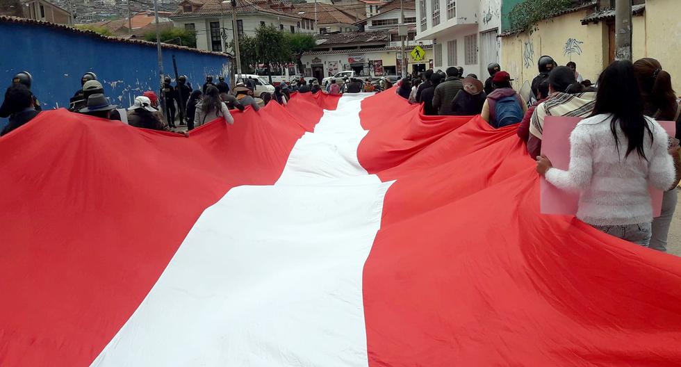 Blockade of the Mining Corridor: protesters arrive in Cusco and the regional governor is against their protest