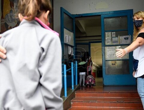 Buenos Aires authorities and teachers meet by parity a few days before the start of classes