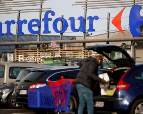 Carrefour closes 2021 with good results