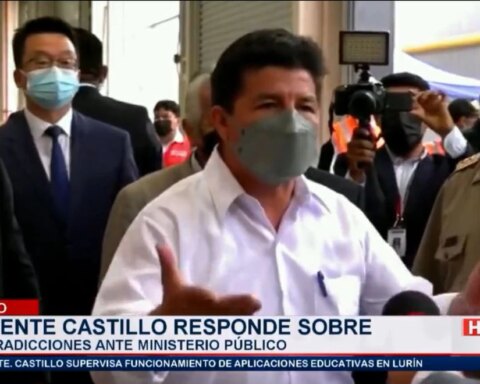 Castillo evades question about contradictions before the Prosecutor's Office: "This press is a joke"