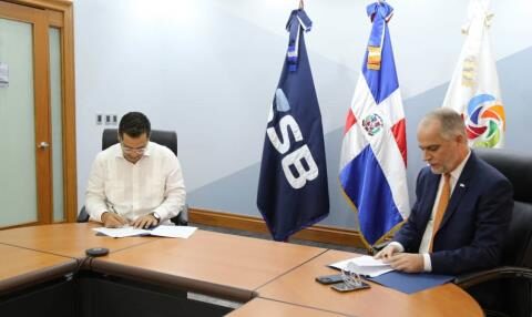 Chamber of Santo Domingo and Superintendency of Banks agree to exchange information