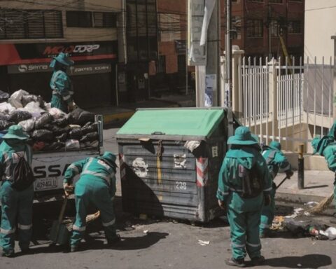 Cleaning fee rises between 77 cents and 1.76 bolivianos in La Paz