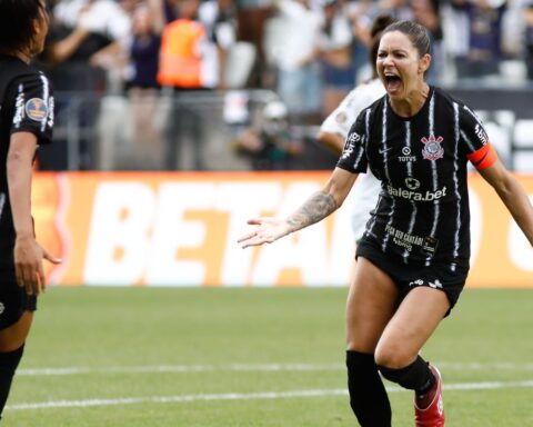 Corinthians presents new faces with another title in the women's