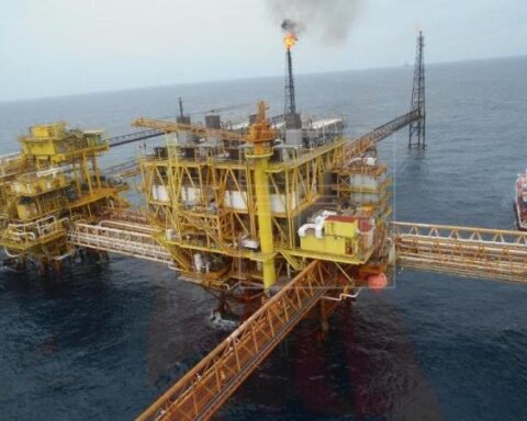 Crisis en Ucrania hizo escalar barril de petróleo en Europa