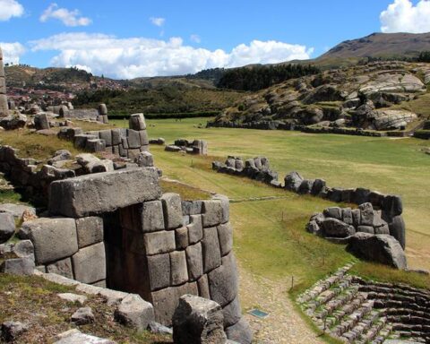 Cusco: they investigate alleged subdivision and sale of land in Sacsayhuamán