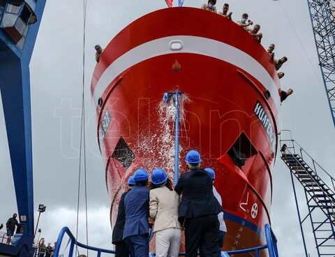 Domínguez and Kulfas participated in the 139th launching of the Contessi Shipyard