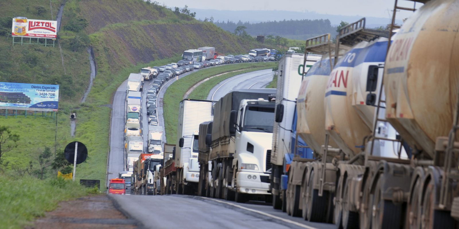 Driver finds slowness on highways on the south coast of São Paulo