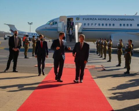 Duque begins tour of Europe: the agenda of his first stop