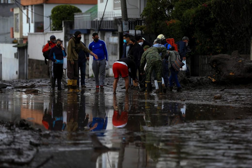 Entry to the flood zone in Quito will require a safe conduct