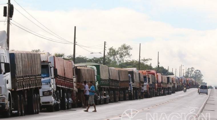 Eventual stoppage of truckers would generate shortages, they warn