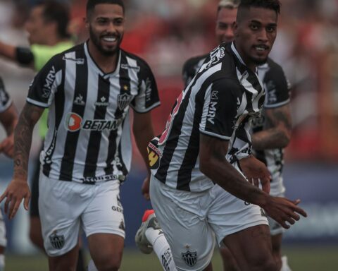 Fábio Gomes guarantees victory, and leadership, of Atlético in Mineiro