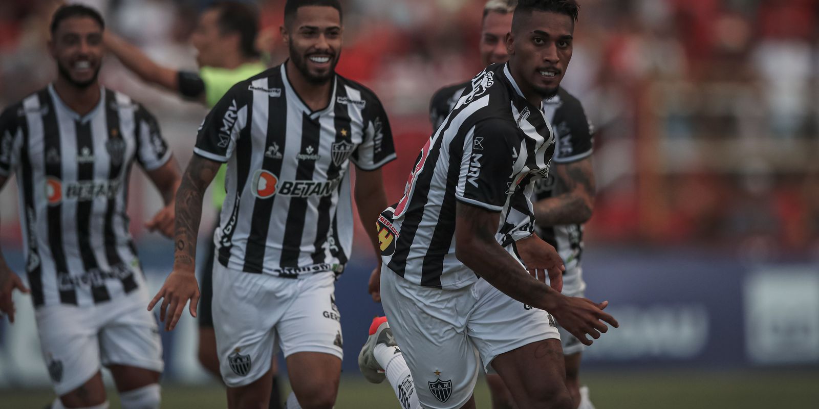 Fábio Gomes guarantees victory, and leadership, of Atlético in Mineiro