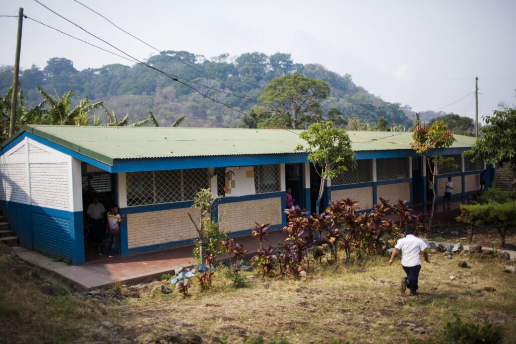 Families of San José de Cusmapa fear occupation of the Fabretto center