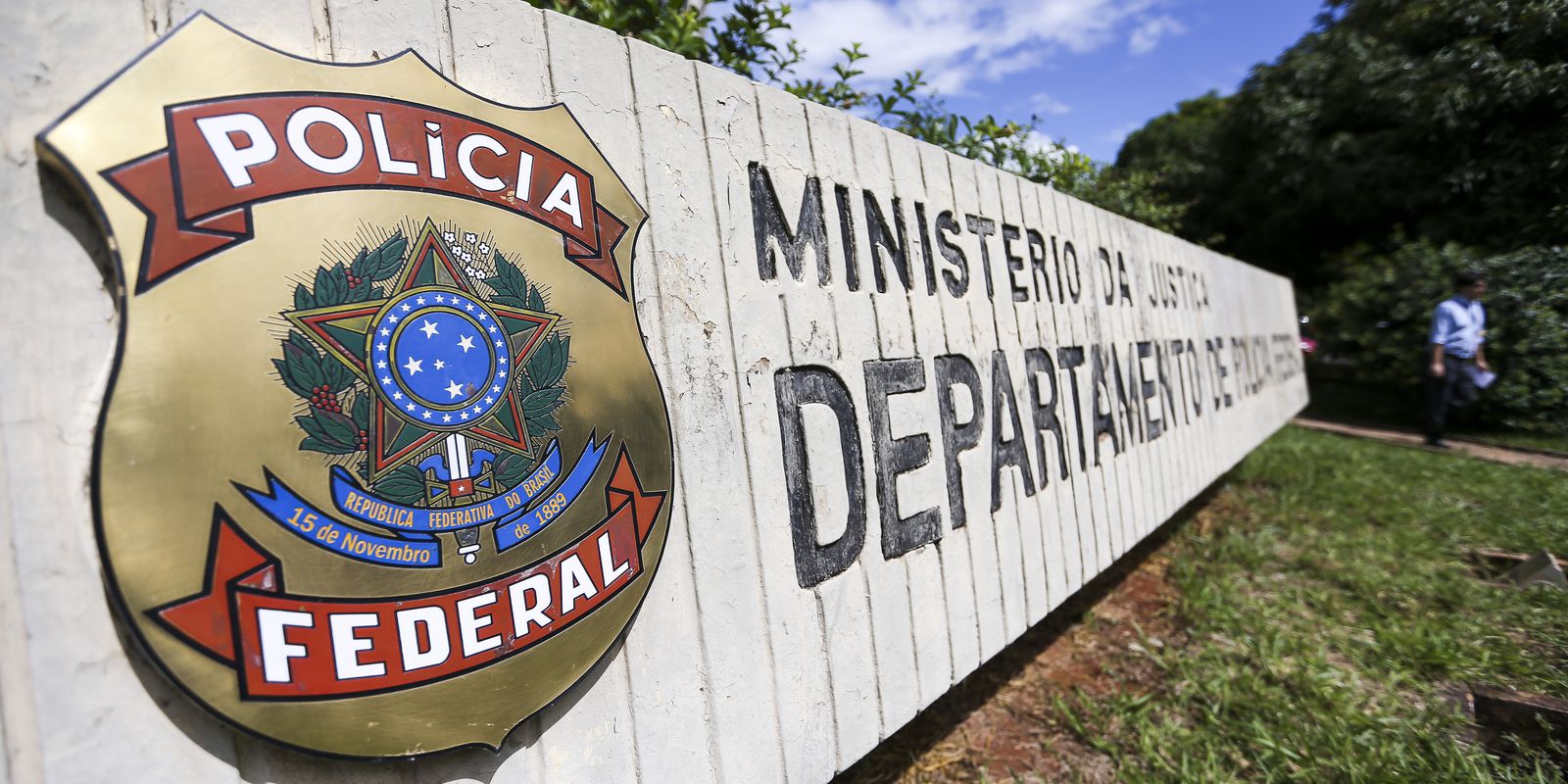 Federal Police and Army fight, in Rio, fraud in the purchase of weapons