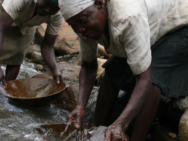 Gold: Barequeros from Chocó receive millionaire income