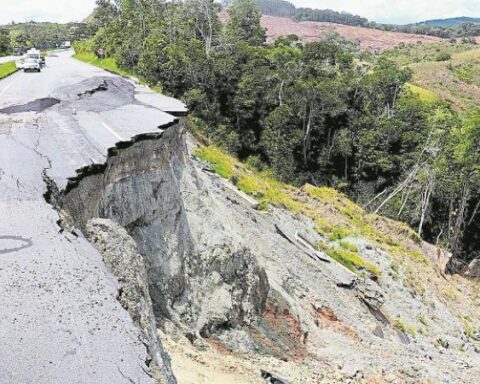 Government of the Valley asks to finish the Buga-Buenaventura road