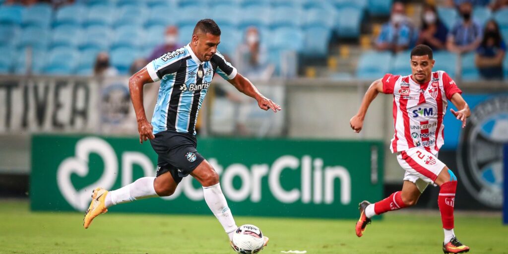 Gremio takes the lead in the Campeonato Gaúcho