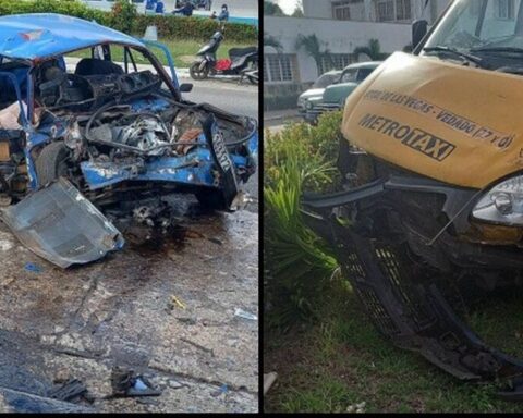 Head-on collision between a Lada and a Metrotaxi in Havana