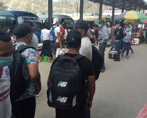 Honduran police intercept 27 Cubans who were on a new route