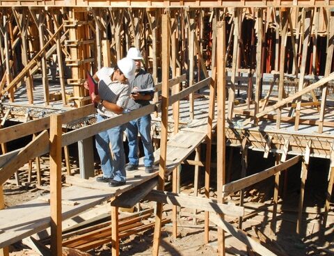 In 2021, industrial activity grew by 15.8% and construction by 30.8%