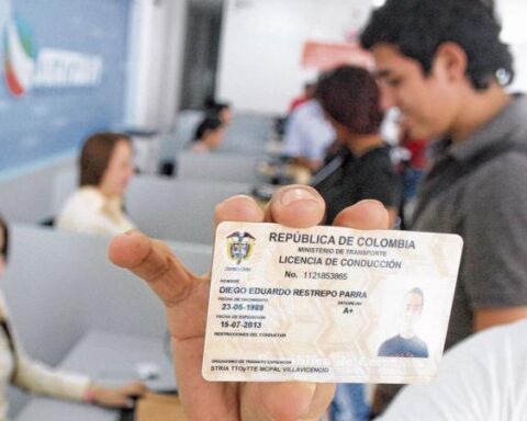 Issuance of driving licenses increased 71%