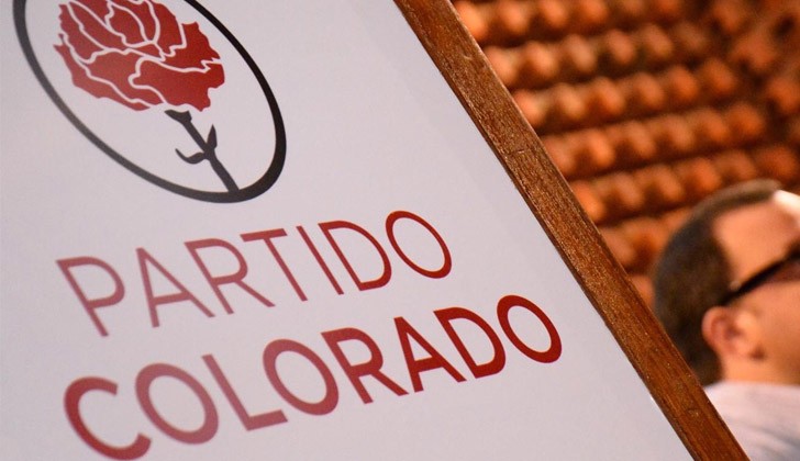 Leader of the Colorado Party of Salto offered baskets and land to militants of the "No"