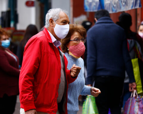 Las personas de 65 años o más tiene beneficios tributarios a los que pueden acceder.