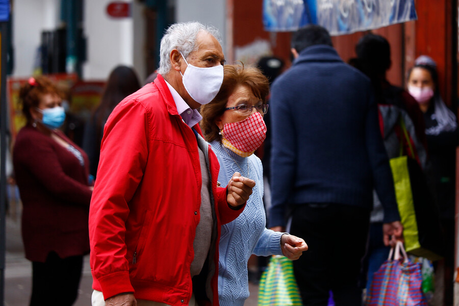 Las personas de 65 años o más tiene beneficios tributarios a los que pueden acceder.