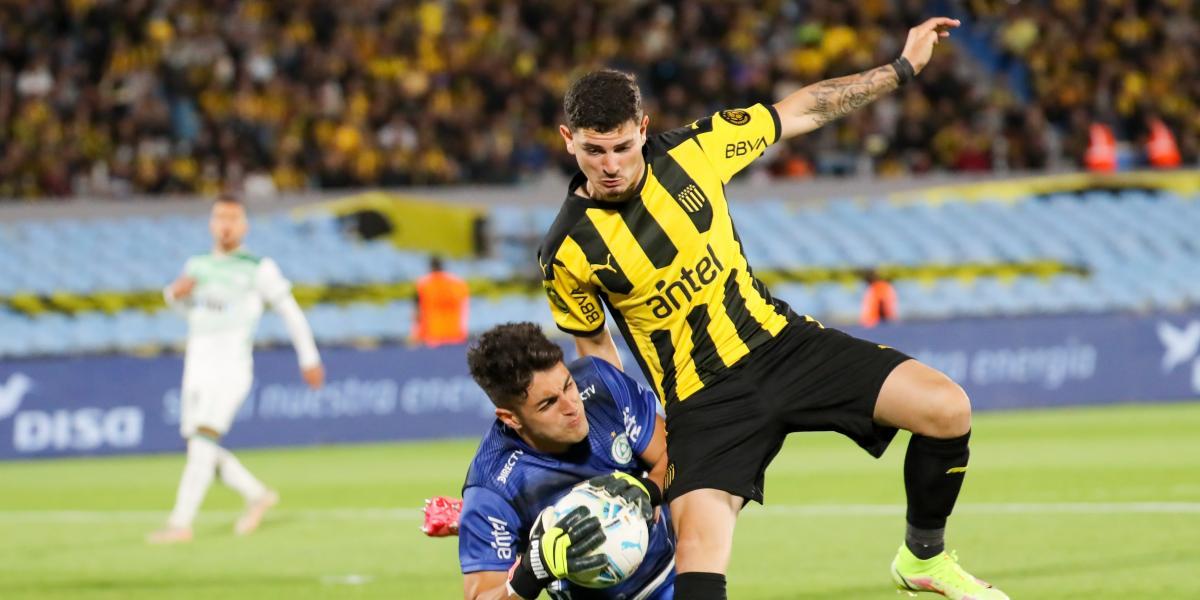 Liverpool, Rentistas, Fénix and Deportivo Maldonado start at the top