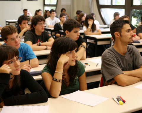 Manuel Belgrano Scholarships: what are the requirements and until when are registrations open