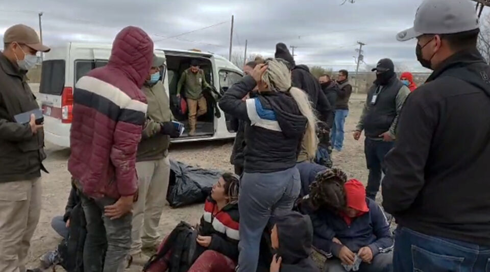 Mexico detains 24 Cubans who were preparing to cross the Rio Grande into the US