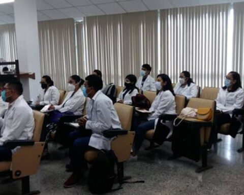 Mexico paid Cuba one and a half million dollars for medical students receiving scholarships