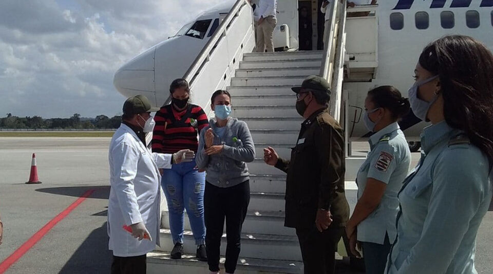 Mexico returns to Cuba 46 migrants who sought to enter the US