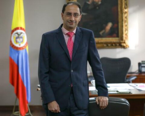 Minhacienda begins visit to the US to promote investment in Colombia