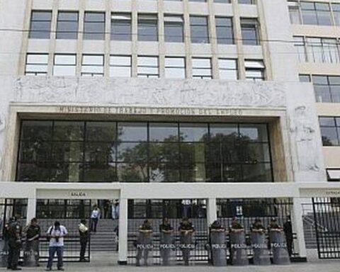 Minimum wage hike: the debate that comes at the worst time