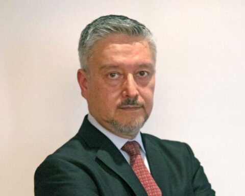 Oscar Graham, who is the official who would replace Pedro Francke in the MEF?