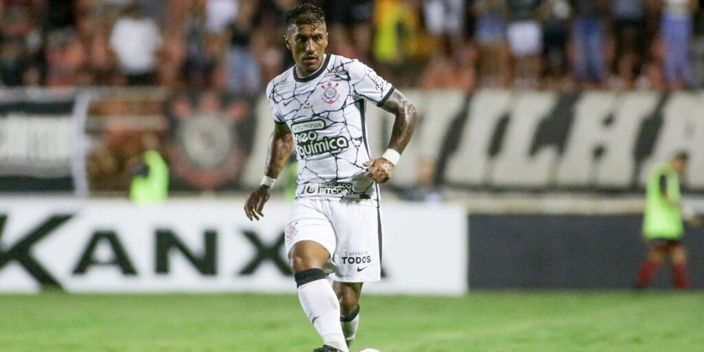 Paulinho decides and guarantees Corinthians victory at Paulista