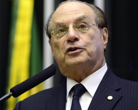 Paulo Maluf is hospitalized with covid-19