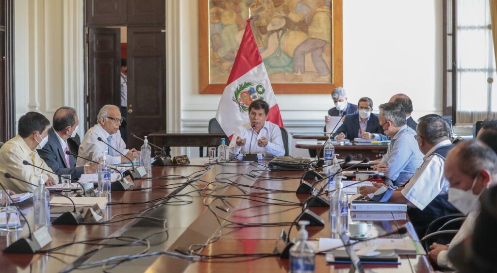 Pedro Castillo LIVE: president leads session of the Council of Ministers