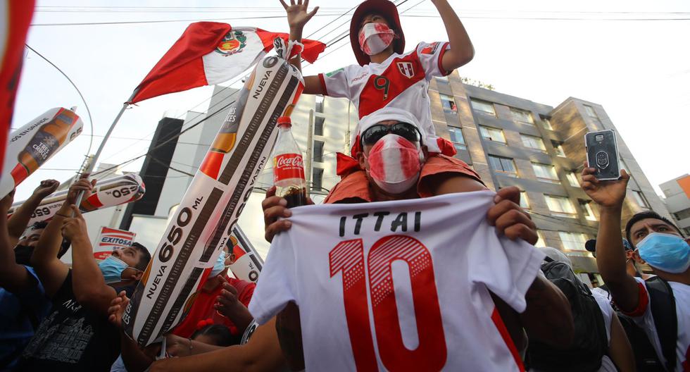 Peru vs.  Ecuador: fans of the national team will receive free masks from the Romero Foundation