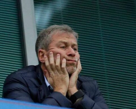 Russian Abramovich leaves Chelsea to found the club