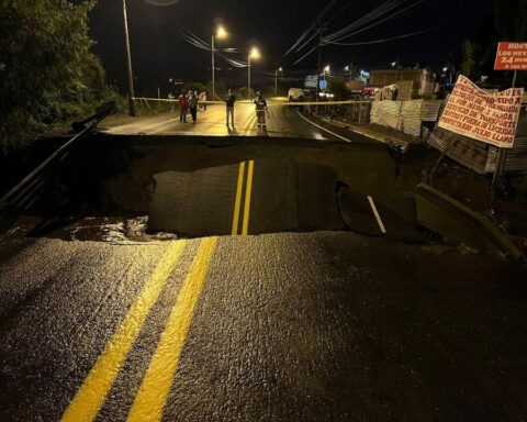 A la altura de Amaguaña el agua se llevó parte de la carretera E35.