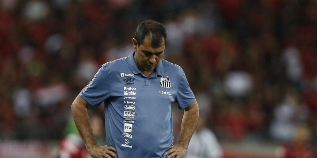 Santos terminates their coach's contract