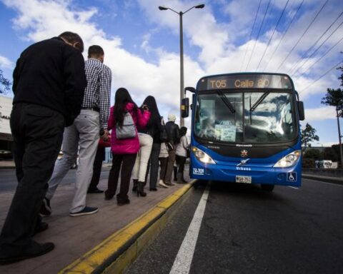 Sitp bus drivers protest for better working conditions