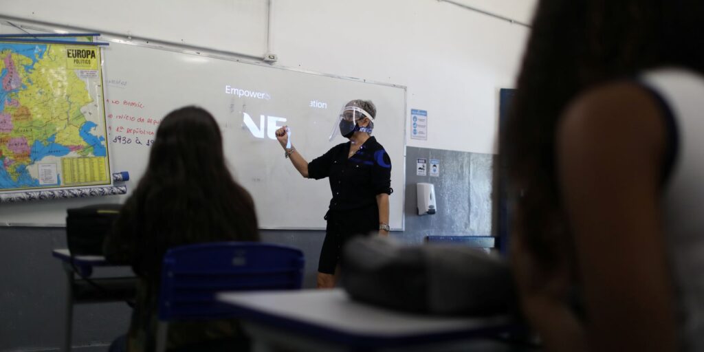 Students from Rio de Janeiro return to 100% face-to-face classes