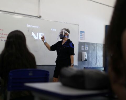 Students from Rio de Janeiro return to 100% face-to-face classes